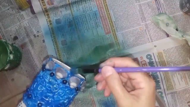Карандашница с ракушками.