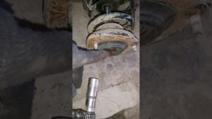 задняя стойка на акценте гайка опоры