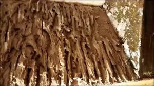 Рисунок сланец из простой штукатурки шпателем и рисунок под дерево самодельным шпателем