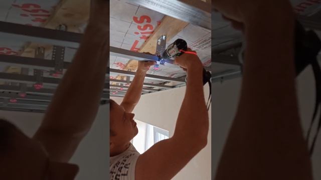 Монтаж каркаса потолка под гипсокартон смотреть онлайн