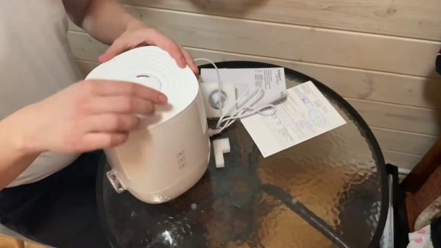 Распаковка — Ультразвуковой увлажнитель воздуха Scarlett SC-AH986M22 смотреть онлайн