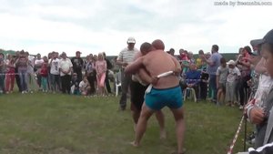 Борьба на поясах на сельском празднике  2013 г