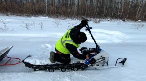 Едем по работе на мотоснегокате  DRAXTER