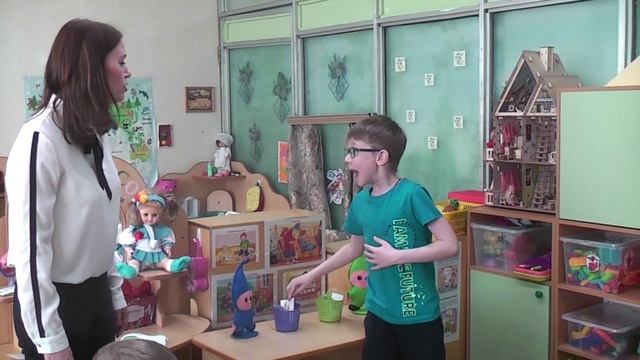 Фрагменты подгруппового занятия по обучению грамоте в подготовительной логопедической группе.
