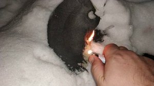 Как горит штатная теплоизоляция капота Приоры.