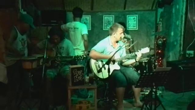 Тайская рок группа и солист белорус Алексей смотреть онлайн