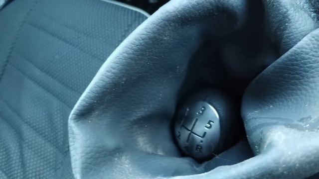 Кожаная ручка КПП Ларгус, Логан, Дастер. Как снять ручку КПП . смотреть онлайн