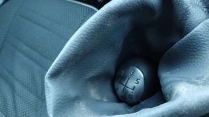 Кожаная ручка КПП Ларгус, Логан, Дастер. Как снять ручку КПП .