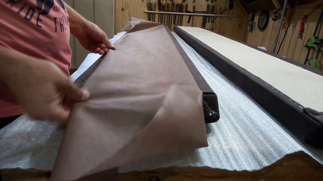 Как своими руками сделать мягкую кровать с вертикальными полосами на изголовье. Soft bed DIY