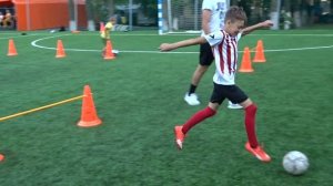 Тренировка футбольной школы «Молодёжный» в виде эстафеты