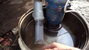 Как почистить дно выгребной ямы не вручную