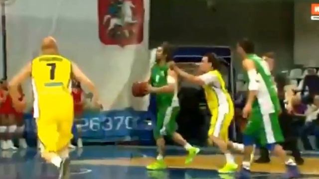 Alexander Ovechkin plays is hockey professional basketball. смотреть онлайн