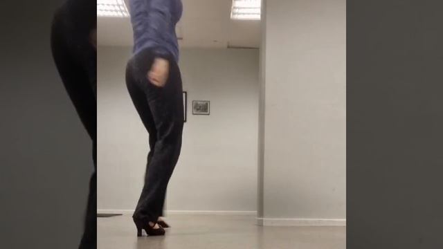 Zouk Lady styling dance trainee, dansKarro смотреть онлайн