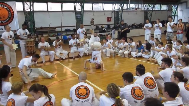 Capoeira Senzala Pančevo- Aleksandra Grba i Predrag Berberina- Corda Cinza смотреть онлайн