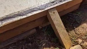 Опалубка для фундамента из ДВП/ДСП и горбылей реально! Бюджетный вариант, когда доски по цене золот