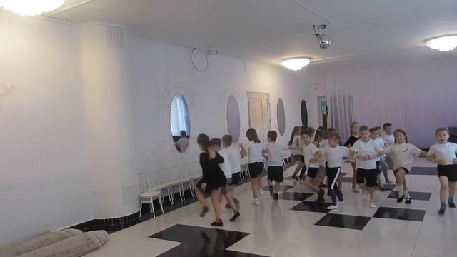 танцевальные перестроения смотреть онлайн