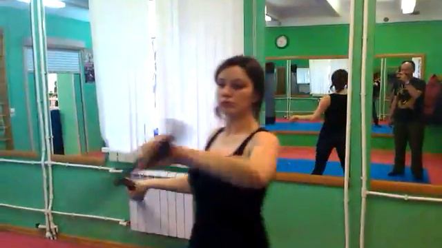 Фланкировка с двух рук