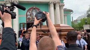 Прощание с мужем Дианы Гурцкой Петром Кучеренко