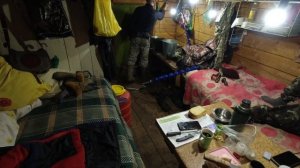 НОЧЬ В УЮТНОЙ ИЗБУШКЕ / УХА ИЗ ХАРИУСА / ЖИЗНЬ В ТАЙГЕ / РЫБАЛКА НА СЕВЕРЕ КОМИ.