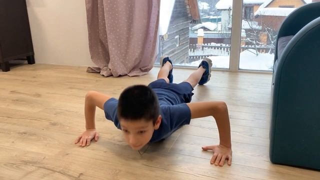 Отжимания - это просто смотреть онлайн