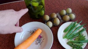 Вкусный и полезный завтрак. Мой завтрак из подножного корма. Блюдо с крапивой и одуванчиками.