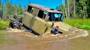 Сколько понадобиться тракторов, что бы вытащить Грузовик из болота!?!?