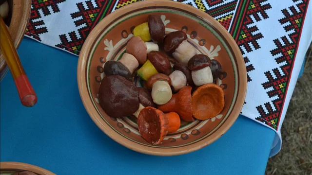 Атрибуты для сюжетно - ролевой игры из соленого теста смотреть онлайн