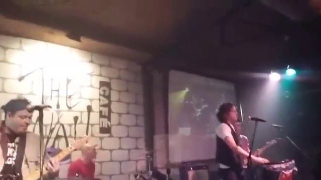 Harlem Shuffle - Rockinstones (Rolling Stones Cover) - The Wall Café смотреть онлайн