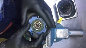 Volkswagen Touareg. Замена муфты компрессора кондиционера. Шум при работе.