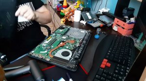 Acer E5-573G чистка и замена термопасты ч2