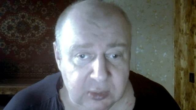 Зачем на кладбище спрашивает: «Сколько времени?»