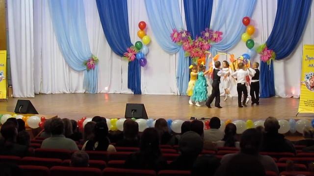 Осенняя фантазия танцевальная группа "Сузір`ячко", Горловка смотреть онлайн