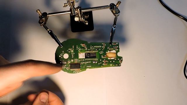 Ремонт компьютерной мыши Х7. Замена USB кабеля. смотреть онлайн