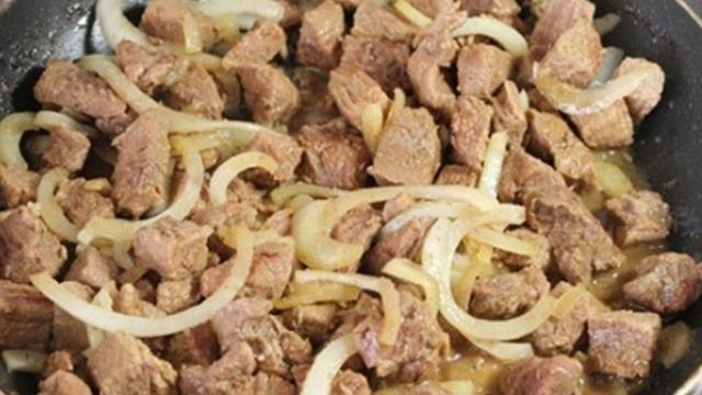 Перловка с мясом в горшочке