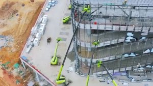 Строительный подъемник с телескопической стрелой Zoomlion ZT34J.