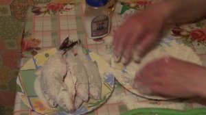 Жарим чебака! Самый простой и очень вкусный способ пожарить рыбу!!!?