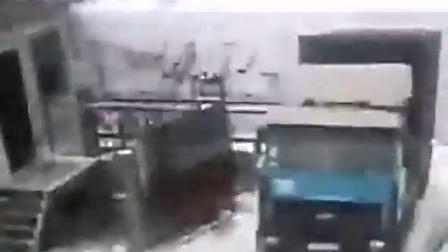 Груженый МАЗ перевернулся на ж/д путях смотреть онлайн