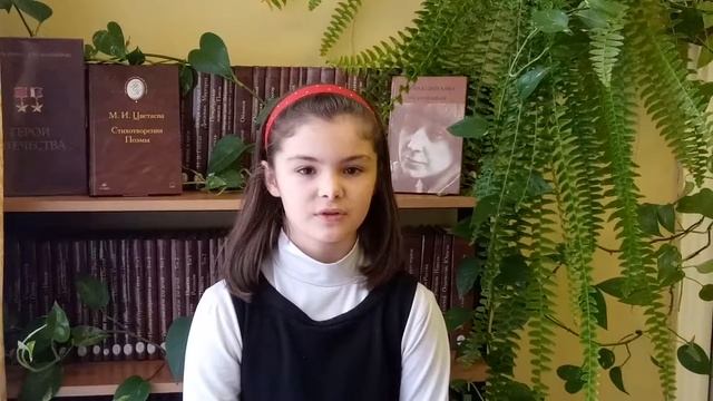 Страна читающая — Ксения Норова читает произведение «В классе» М. И. Цветаевой смотреть онлайн