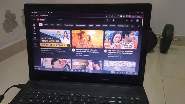 Lenovo G50 Laptop Review #lenovolaptop #shoppinglaptops #laptopreview смотреть онлайн