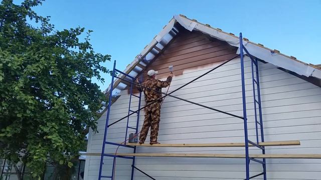 Покраска фасадной доски. Каркасный дом. Ижевск. смотреть онлайн