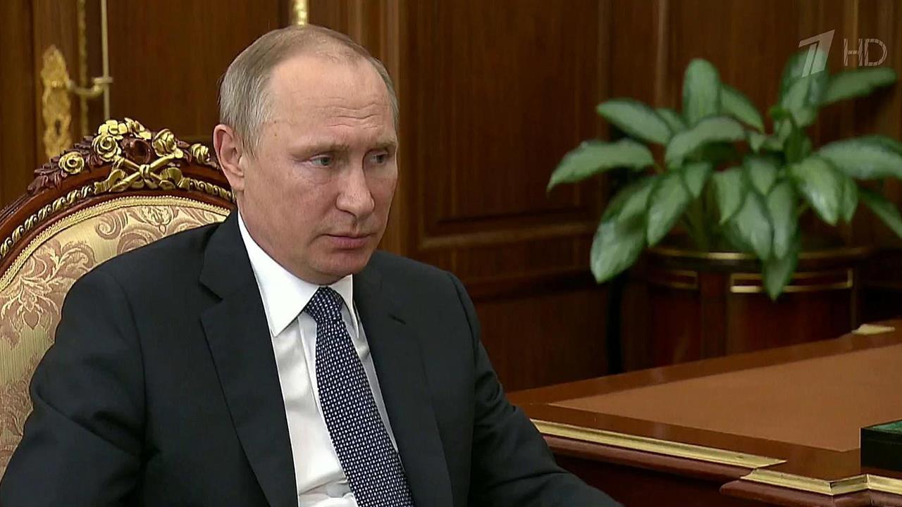 Взаимодействие парламента и правительства обсудил президент с лидером партии "Справедливая Россия"