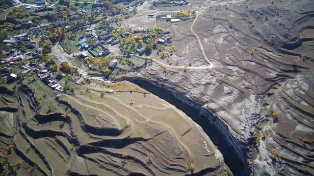 Селение Салта Гунибский район. здесь находится салтинский водопад