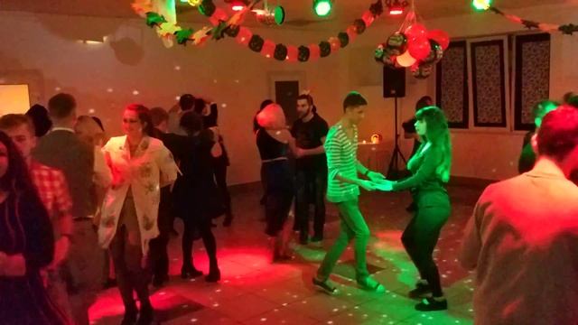 Бачата у Форум холі! смотреть онлайн