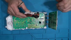 Beko  wkb-61041 pt man не блокирует люк.