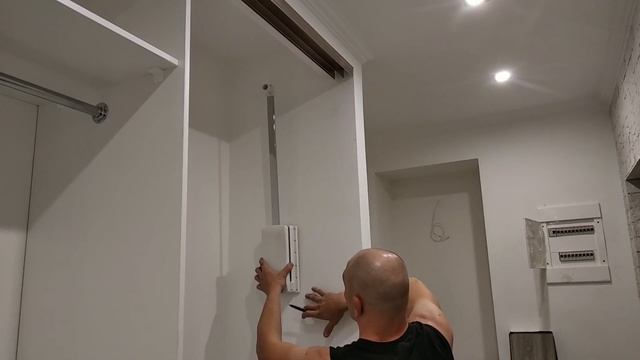 Зеркальные двери купе ┃ Доставка и установка ┃ Завершение объекта на Базовской смотреть онлайн