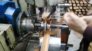 производство декоративного погонажа. capwood molding