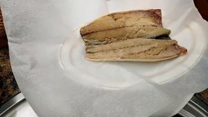 ЗАСОЛКА СКУМБРИИ.Простой рецепт сухой засолки!ВКУСНЫЕ И ПОЛЕЗНЫЕ РЕЦЕПТЫ! Вспоминаем мамины рецепты!