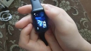 обзор на смарт часы huawei band 7