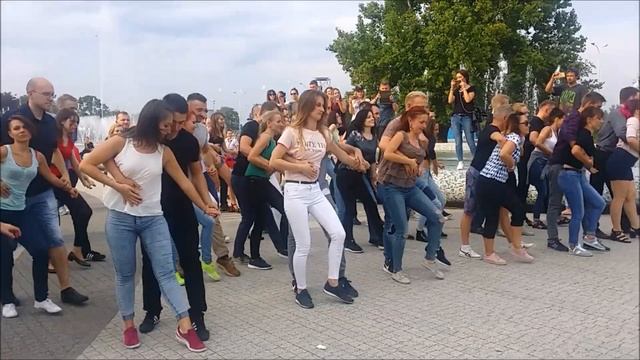 Warsaw Bachata FLASHMOB with Warsaw Bachata Team 2017 смотреть онлайн