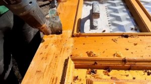 Снятие лака с двери